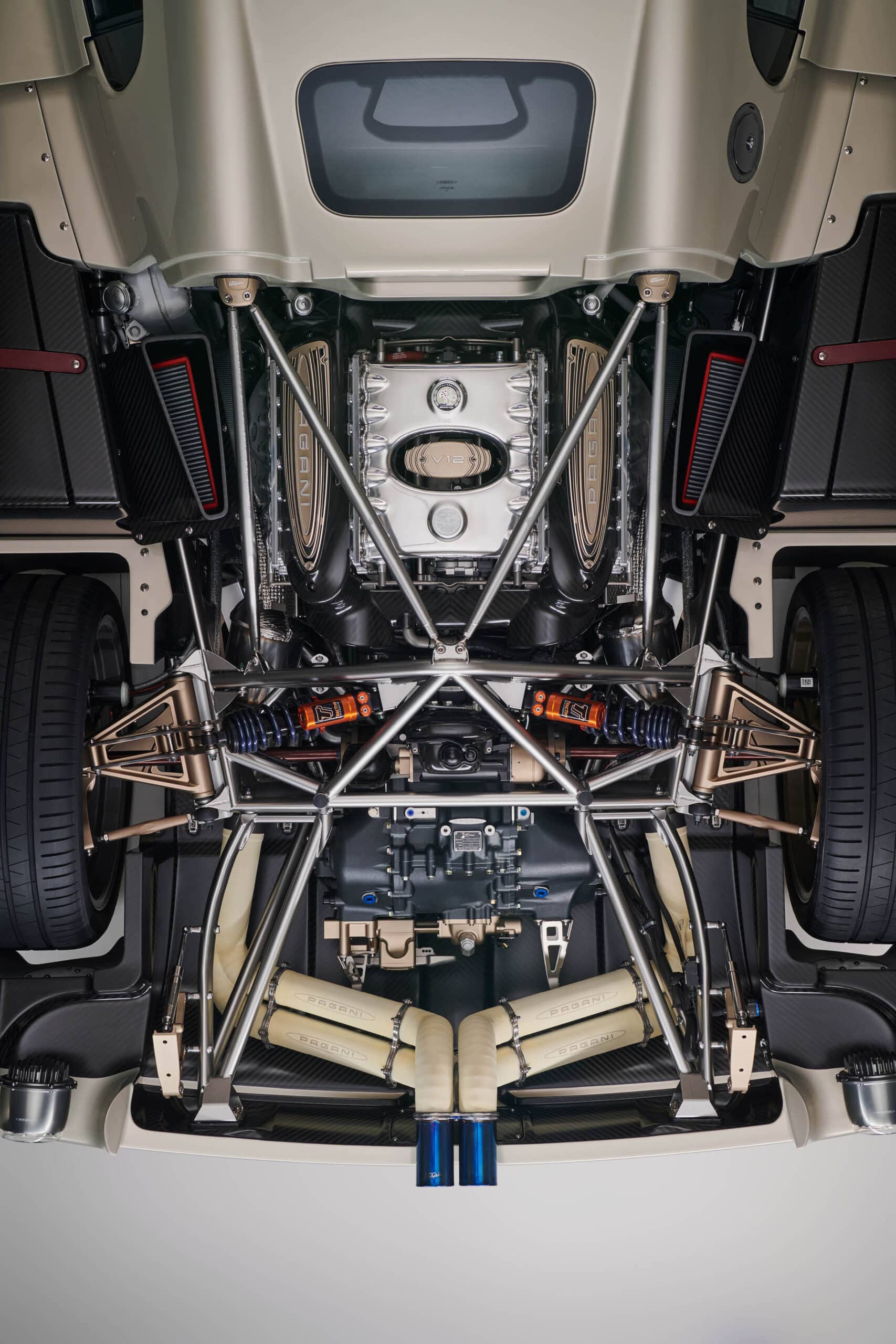 Motor V12 hecho por Mercedes-AMG exclusivo para Pagani.