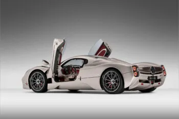 Pagani Utopia Lateral