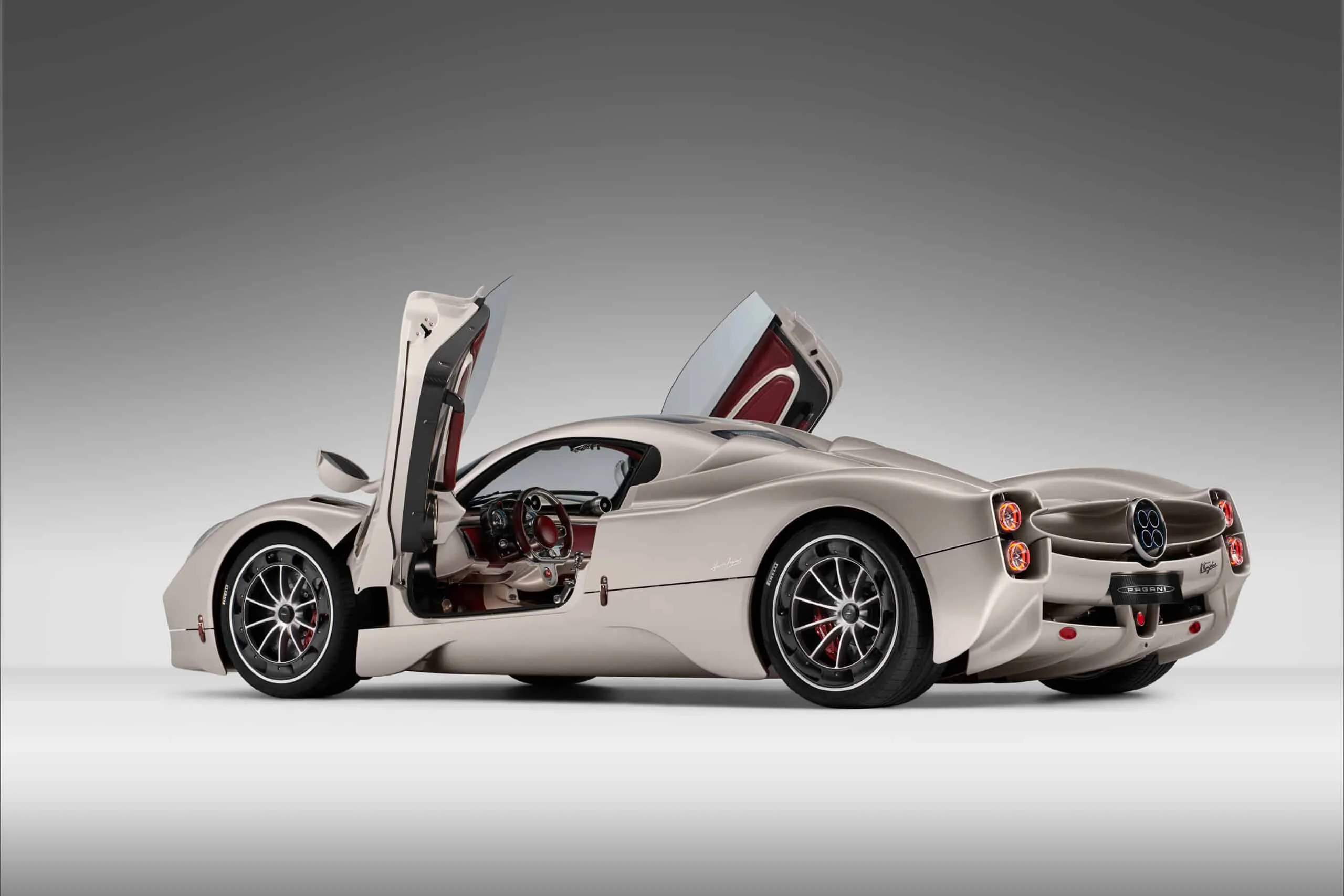 Pagani Utopia Lateral