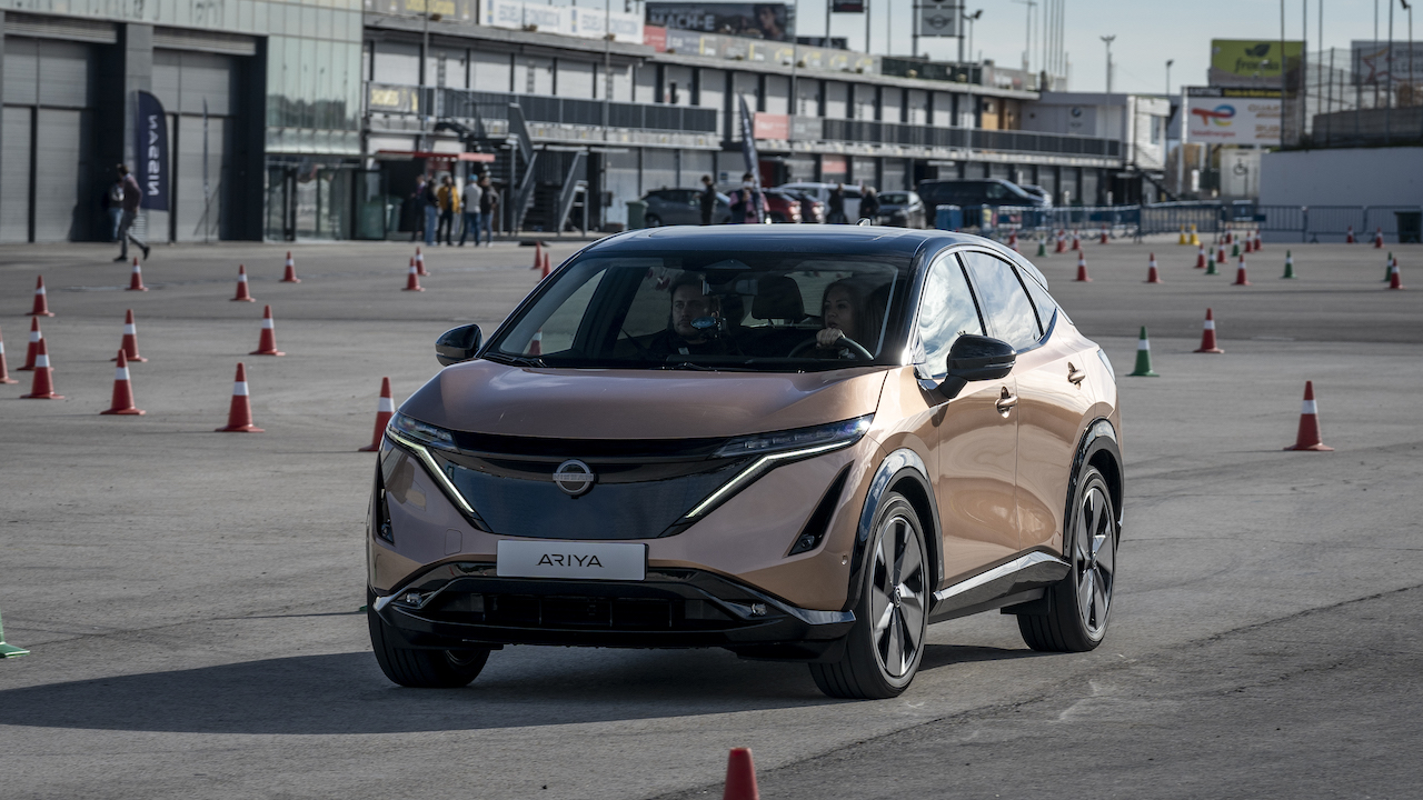 PruebaenpistaAriya | Memo Lira Ariya e 4ORCE tecnológicamente poderoso