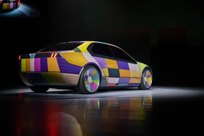 BMW i Vision Dee, el auto que cambia de color