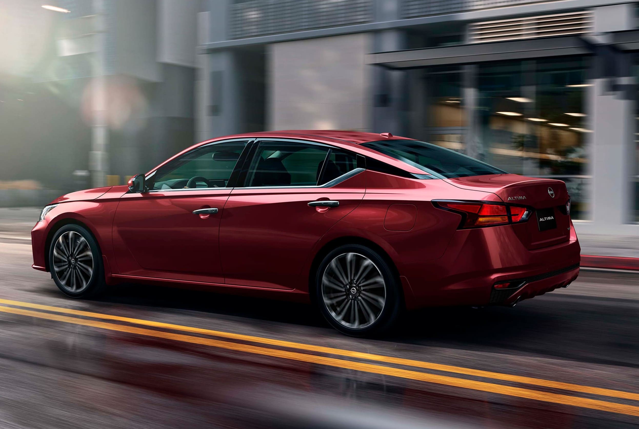 Nissan Mexicana anuncia la venta de Altima y Versa 2023