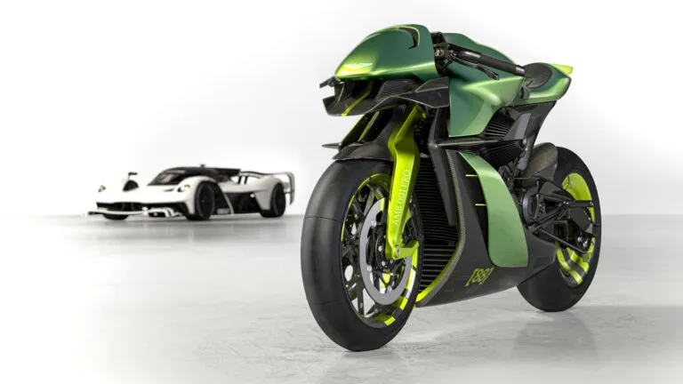 Aston Martin AMB 001 Pro, una superbike exclusiva