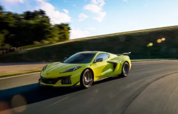 Chevrolet Corvette Z06 2023, precisión en la pista