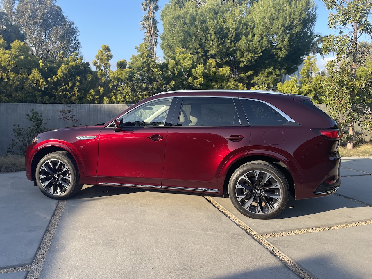 Mazda presenta la totalmente nueva CX 90 2024