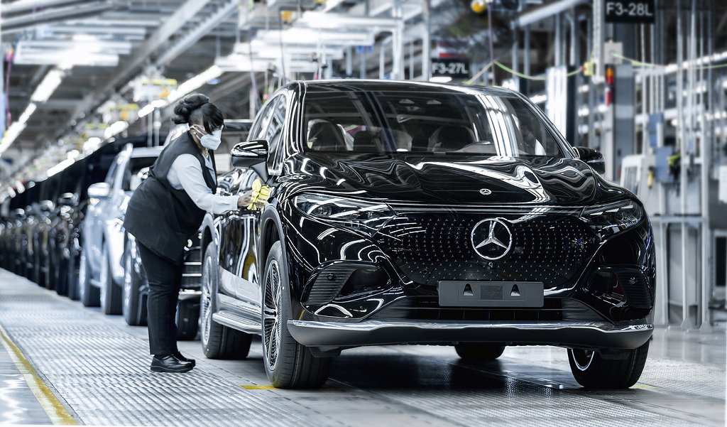 EQS SUV será clave para Tierra Mar y Aire de Mercedes Benz