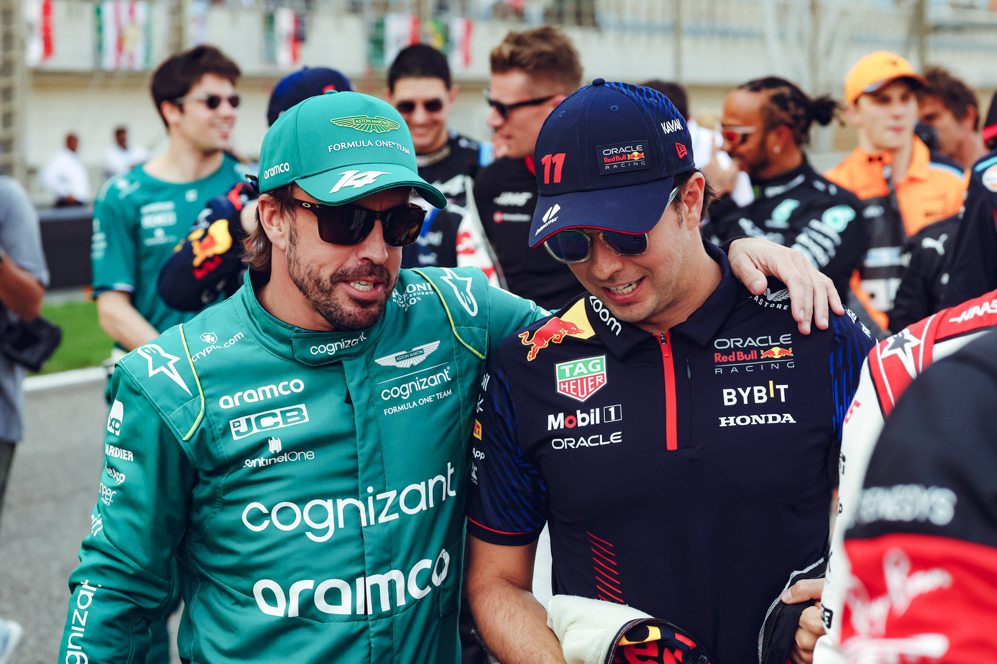 Max Verstappen domina el GP de Bahréin por delante de Pérez y Alonso