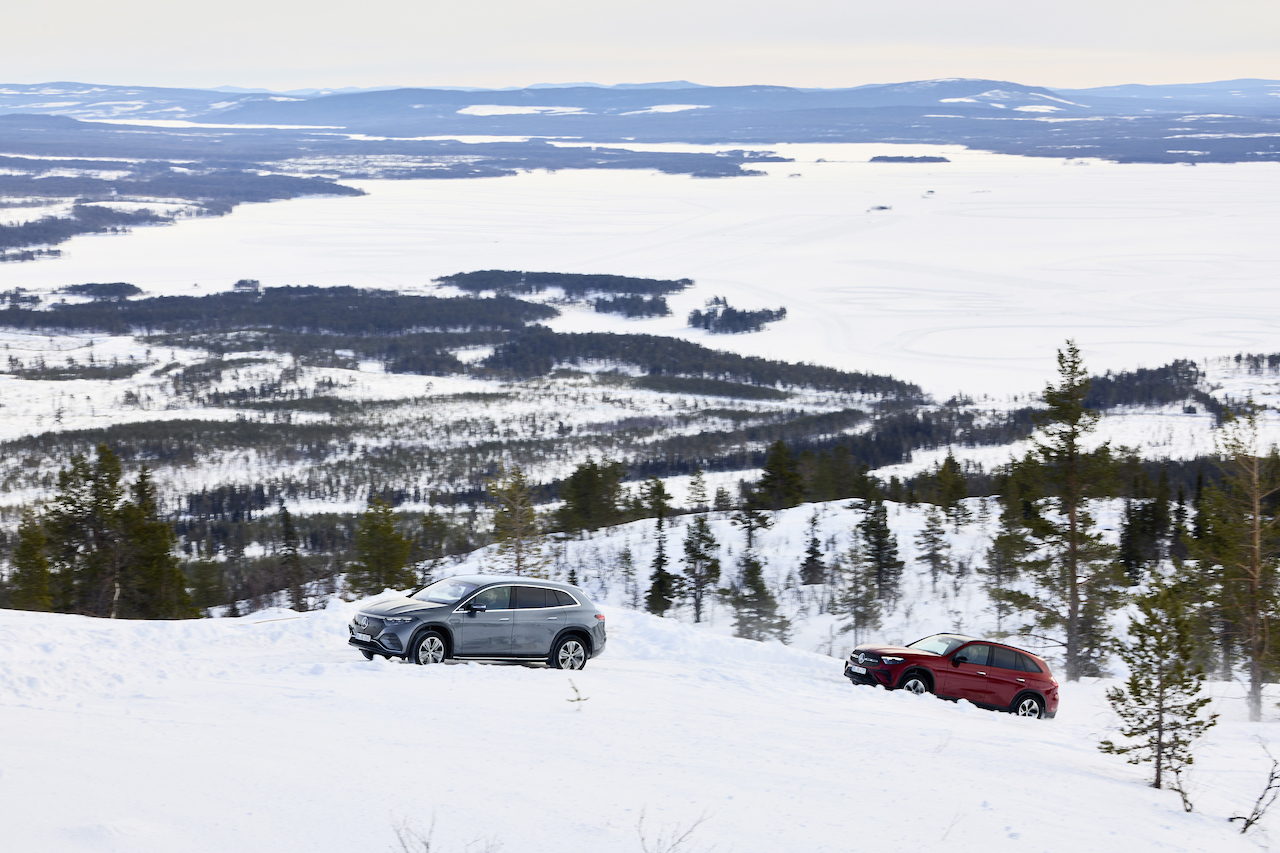 Las pruebas de freno de Mercedes-Benz cerca del Círculo Polar Ártico