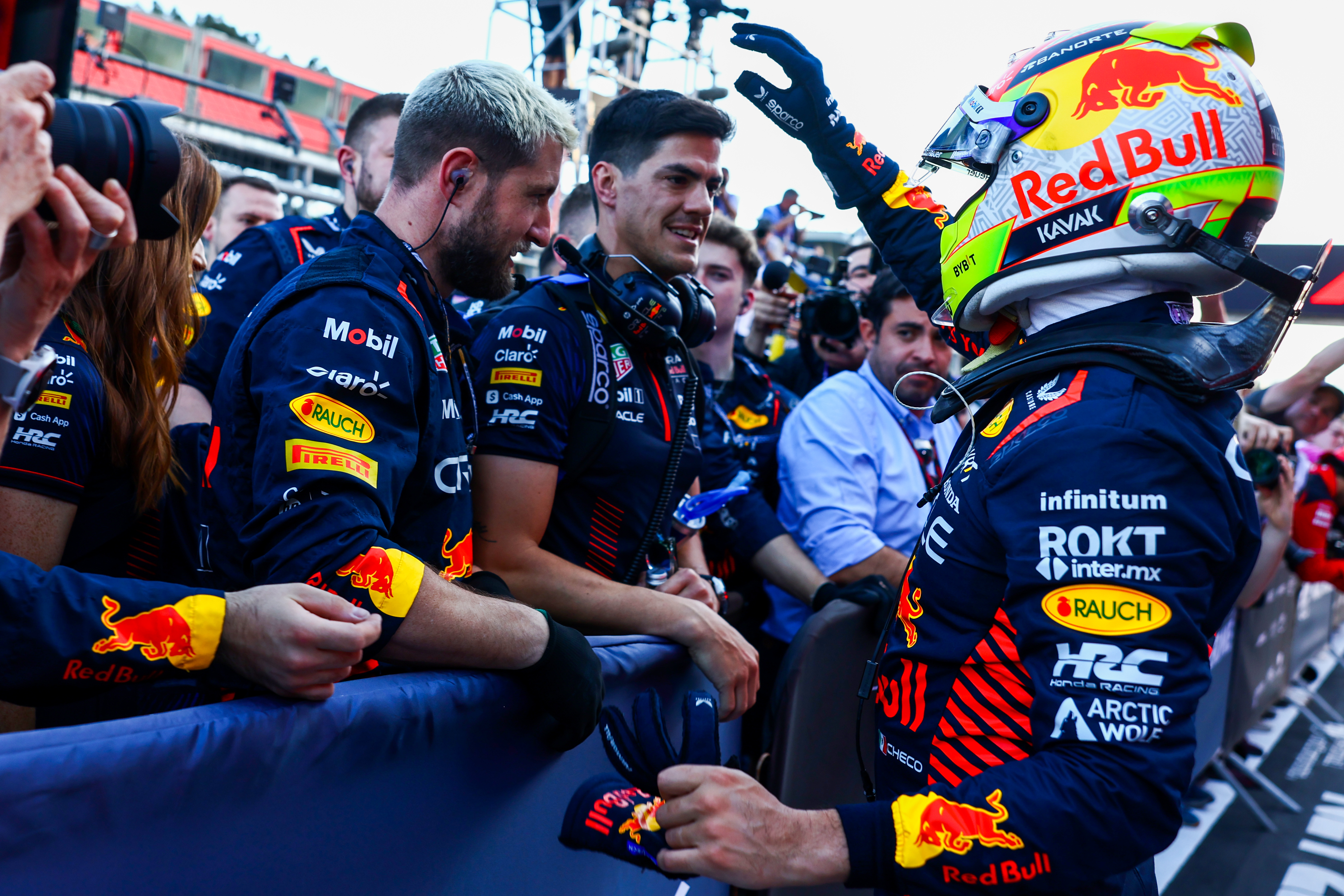 Sergio Pérez gana el Sprint del GP de Azerbaiyán 