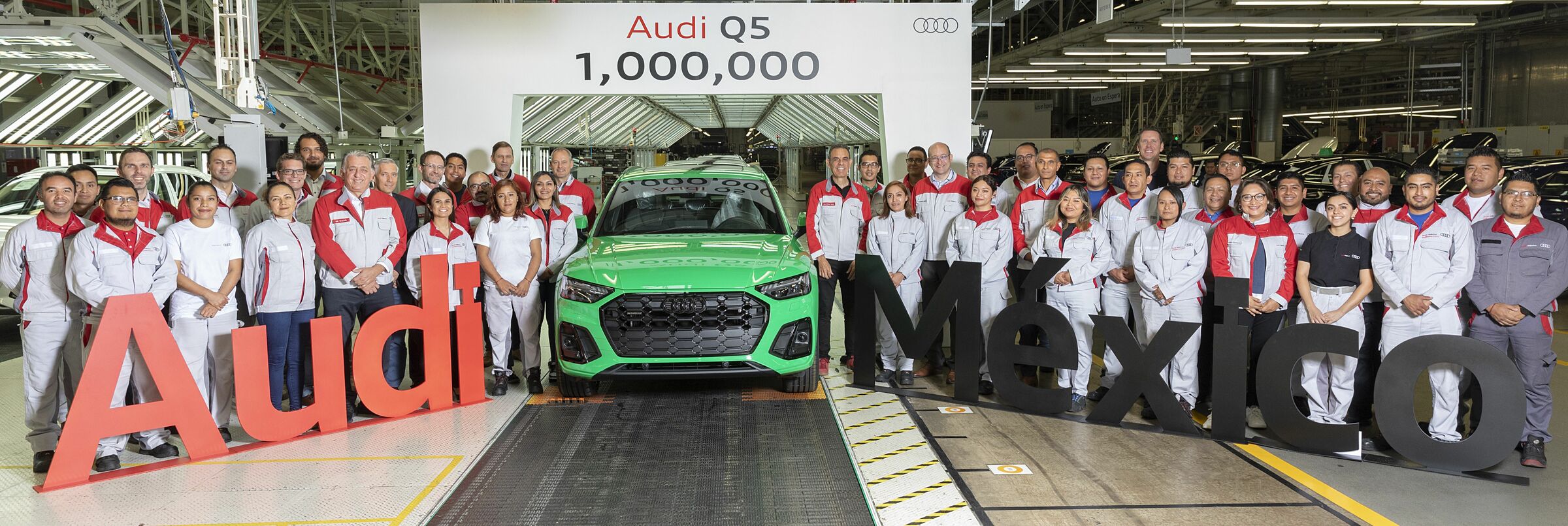 Audi México celebra la unidad 1 millón de Q5 en nuestro país. 