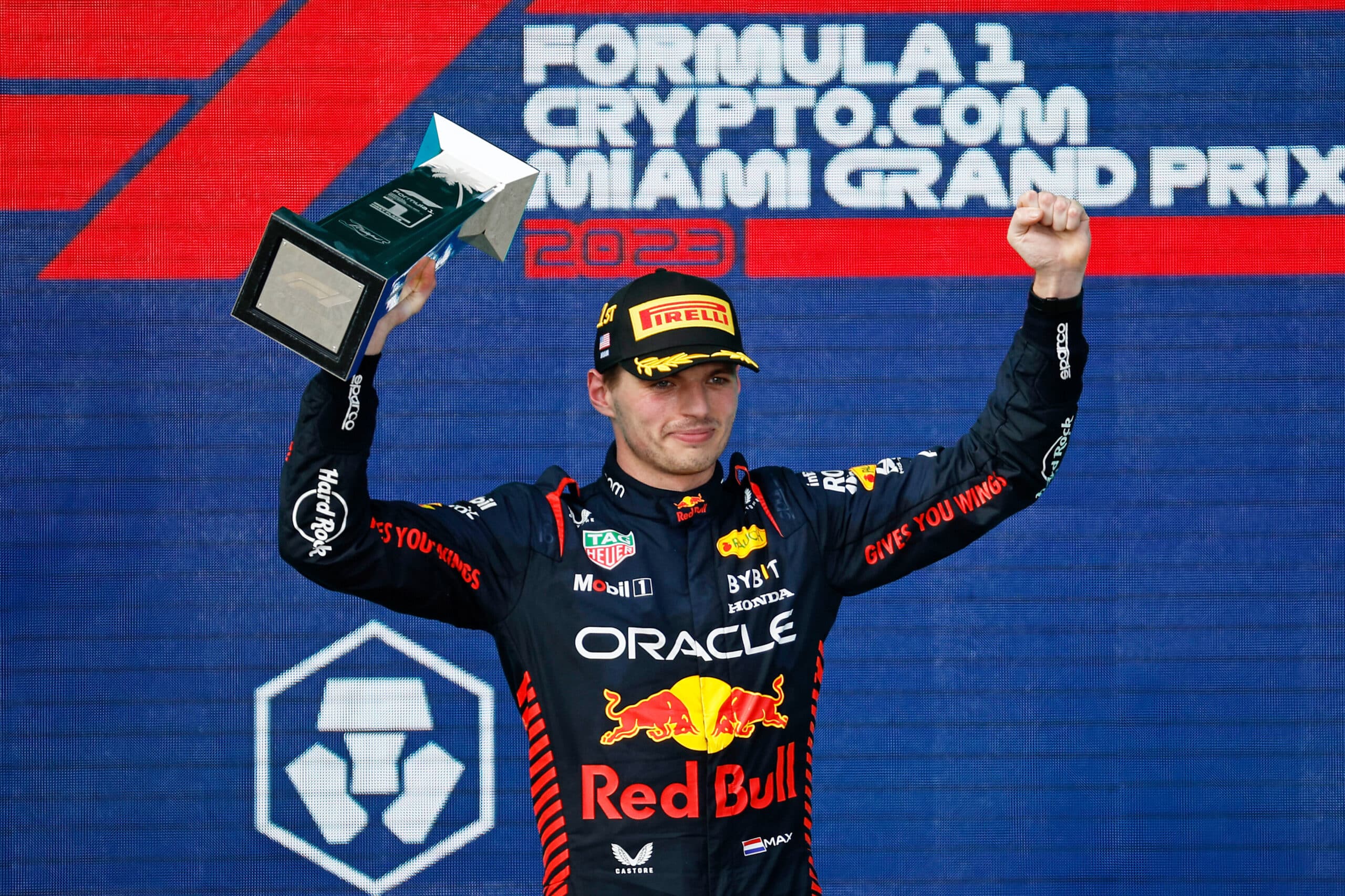 Verstappen se recupera del novelo lugar para ganar el GP de Miami