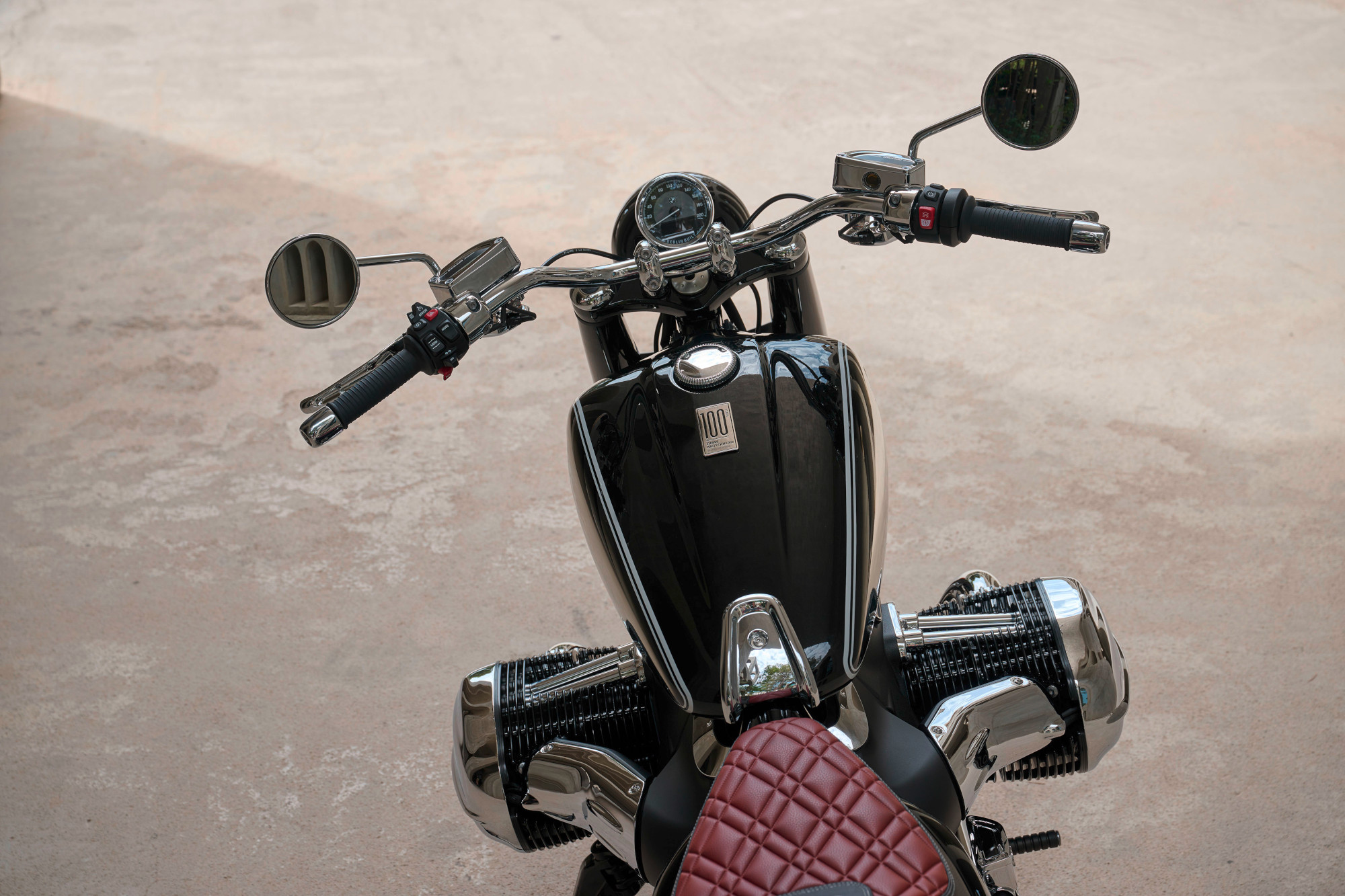 Llega a México la BMW R18 100 Years 4 | Memo Lira