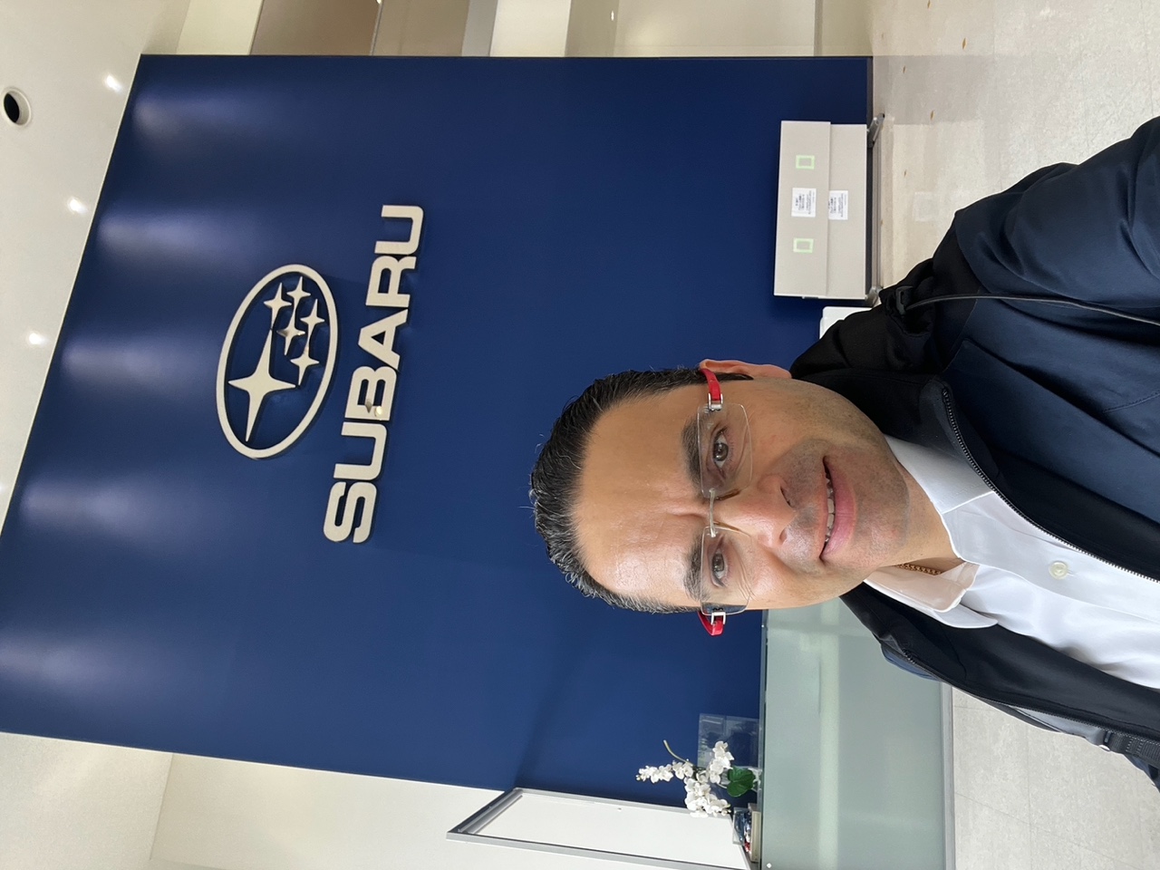 Guillermo Lira en la planta de Subaru en Yajima