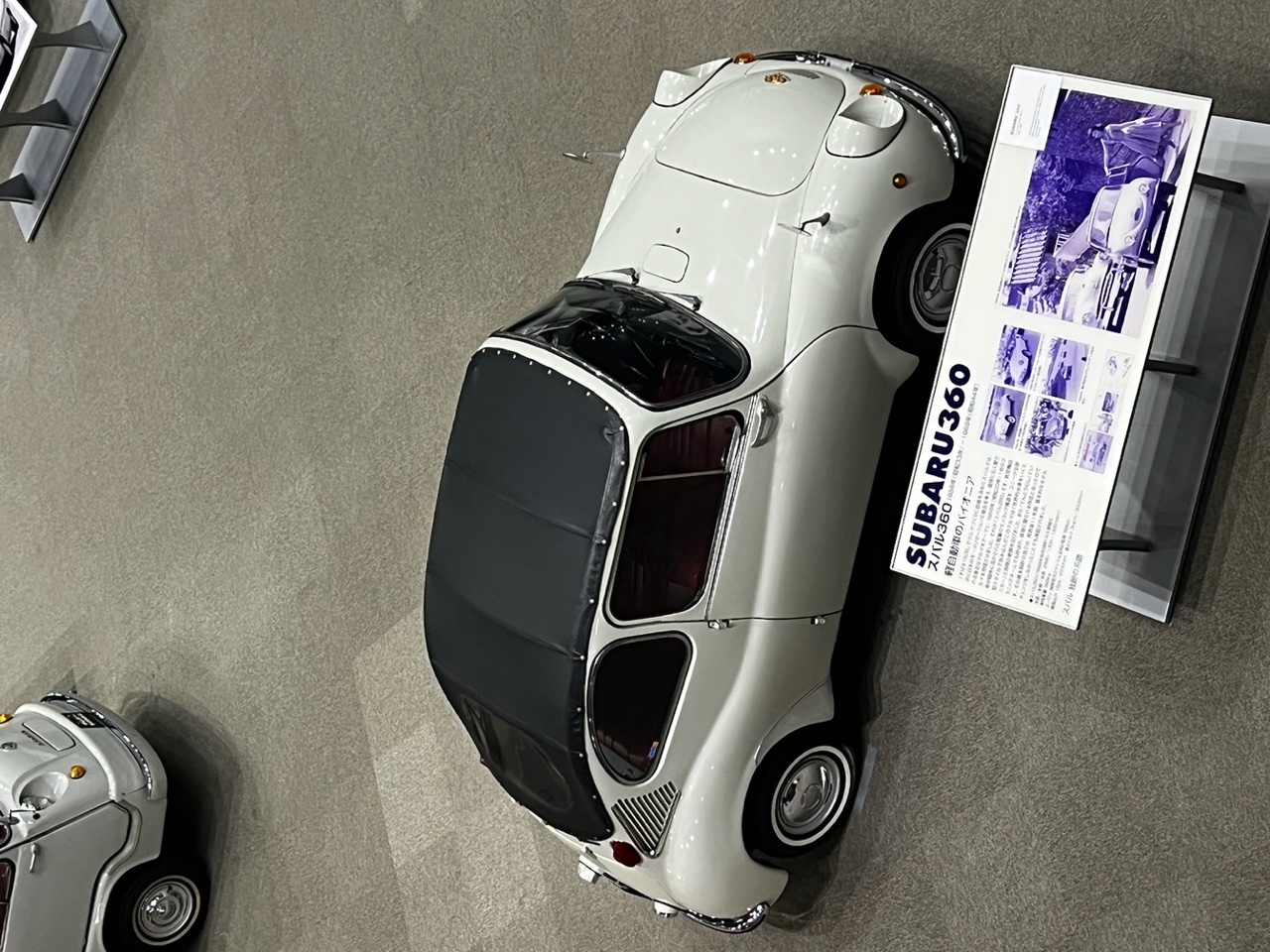 Auto a escala del modelo Subaru 360