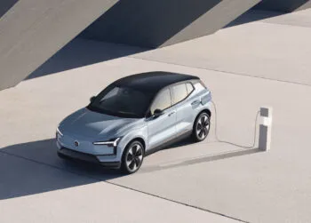 Volvo EX 30: Pequeño, potente y tecnológico