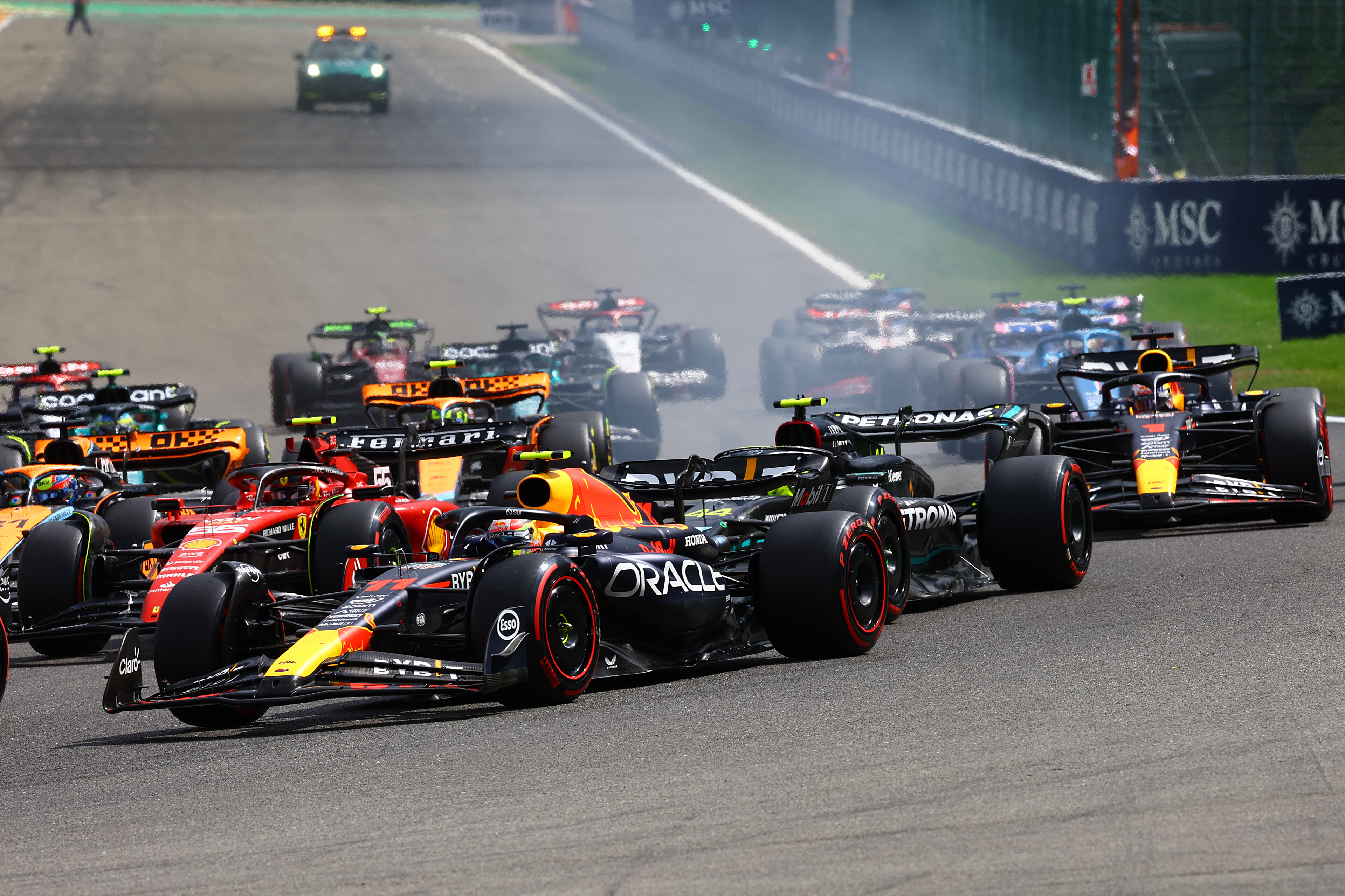Verstappen gana el GP de Bélgica Pérez segundo | Memo Lira Verstappen gana el GP de Bélgica Pérez segundo