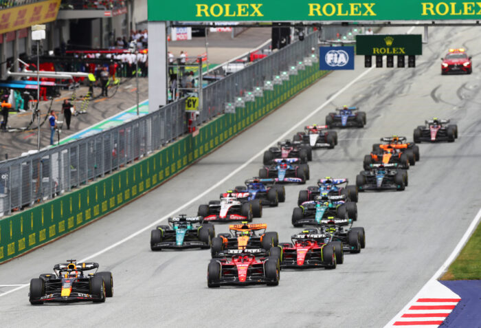 Verstappen logra la victoria en el GP de Austria, Pérez tercero