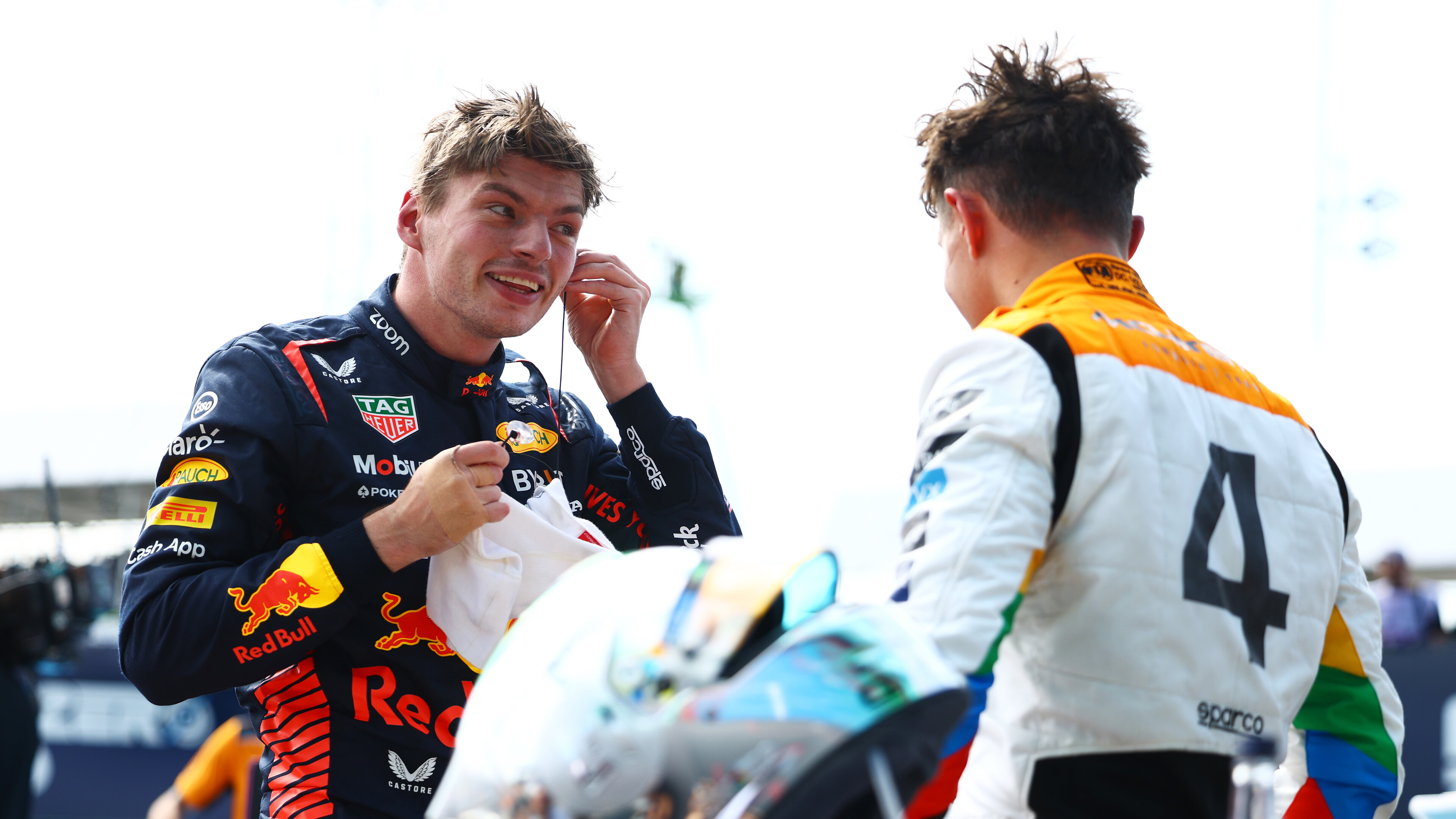 Verstappen vence a Norris en la pole de Silverstone | Memo Lira Verstappen vence a Norris en la pole de Silverstone