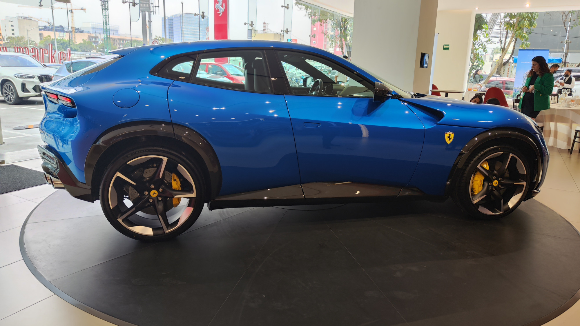 Estilo característico en Ferrari Purosangue | Memo Lira Estilo característico en Ferrari Purosangue