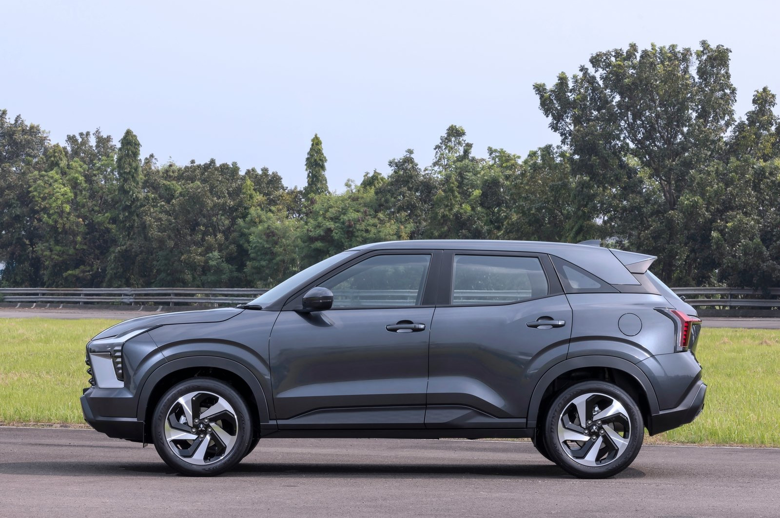 Mitsubishi Xforce 4 | Memo Lira