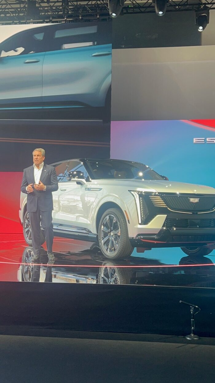 Mark Reuss, Presidente de GM global, presenta la Cadillac Escalade IQ