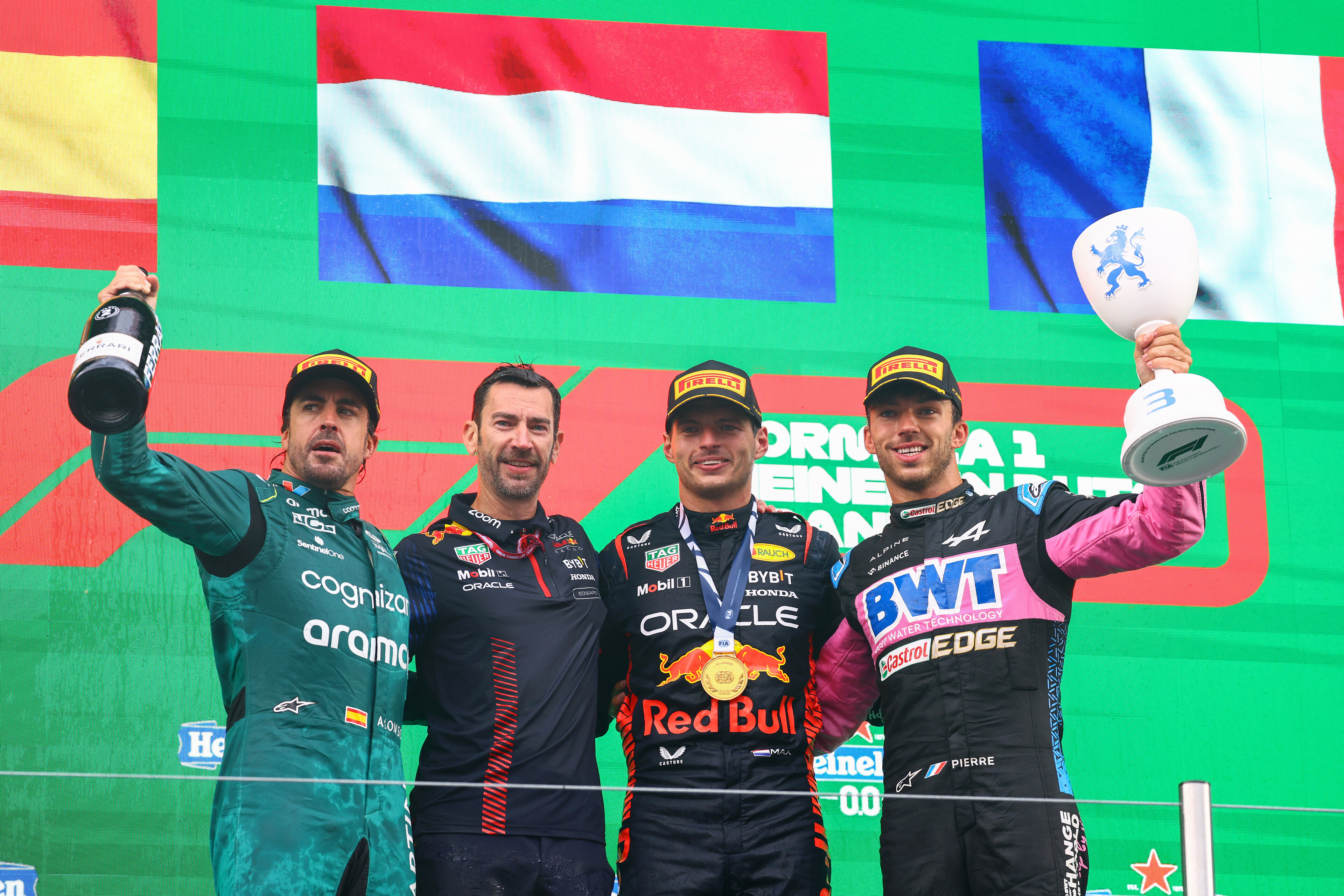 Verstappen gana en Holanda e iguala el récord de victorias consecutivas | Memo Lira Verstappen gana en Holanda e iguala el récord de victorias consecutivas