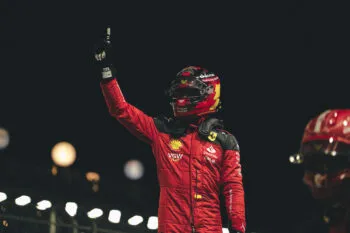 Sainz logró la pole en Singapur, Red Bull fuera de la Q3