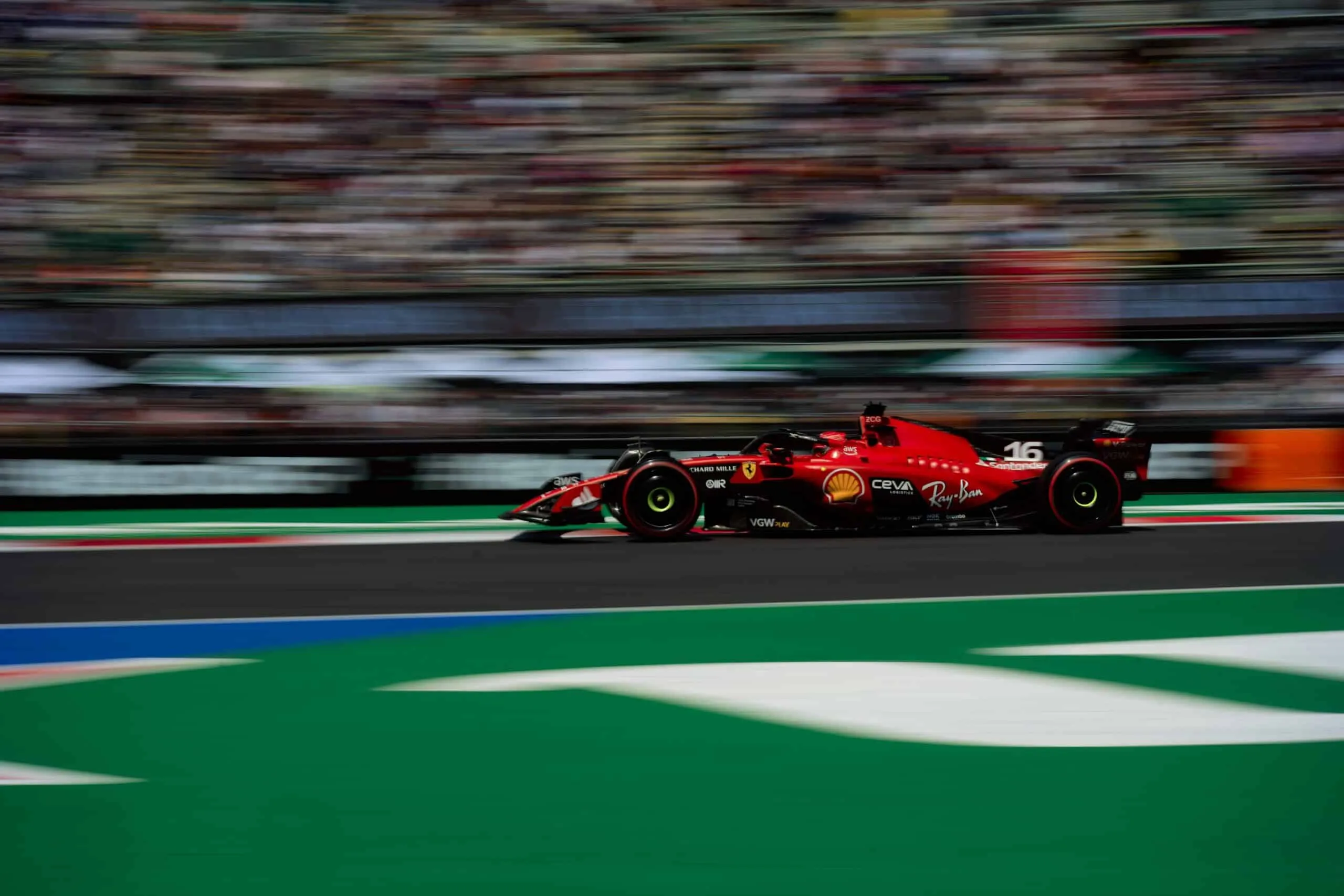 Charles Leclerc es el poleman del GP de la Ciudad de México, Pérez quinto