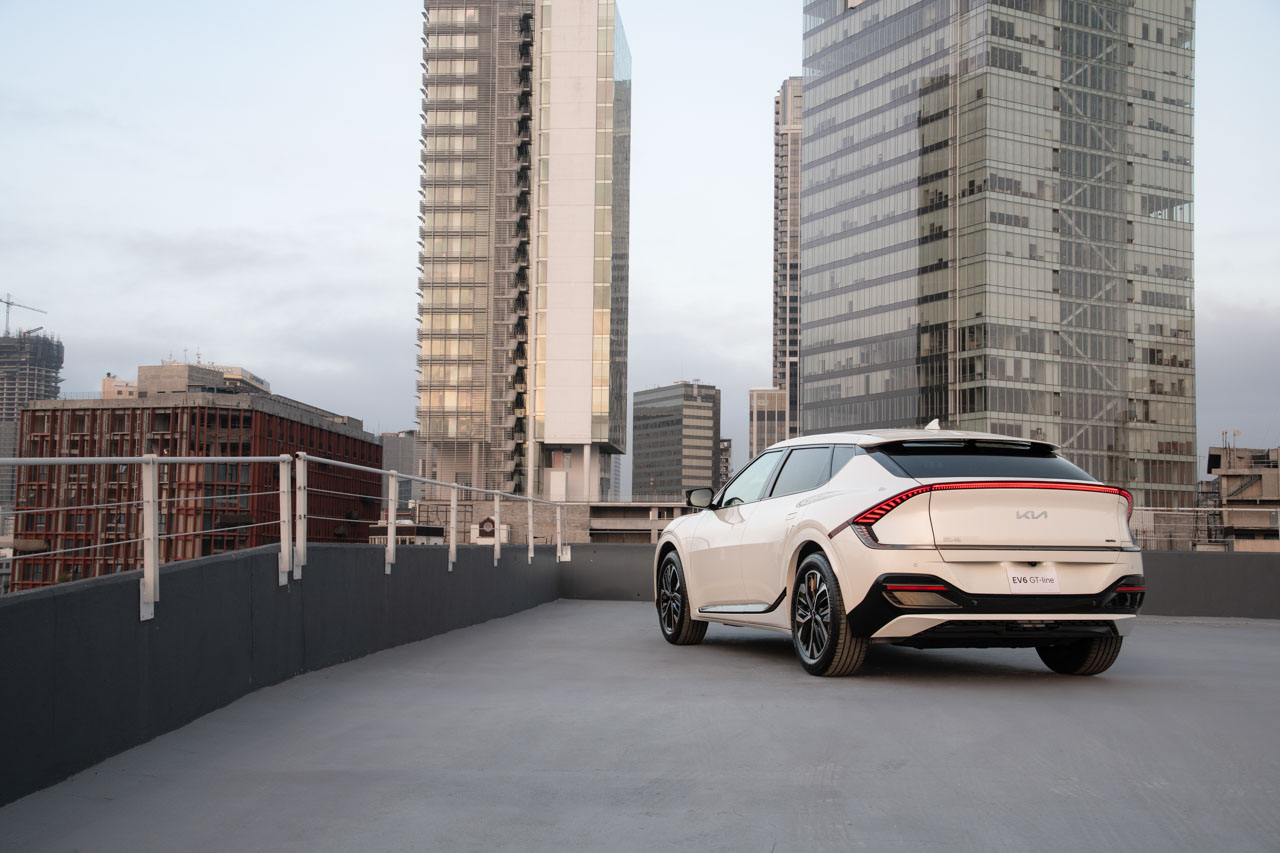 Kia GT Line 2 | Memo Lira Ya llegó a México el Kia EV6 el primer eléctrico de la marca en el país