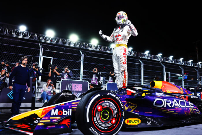 Verstappen lograr la victoria en Las Vegas, Pérez subcampeón 