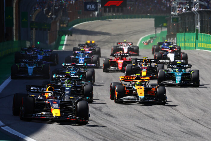 Verstappen gana el GP de Sao Paulo, Alonso supera a Pérez y termina tercero