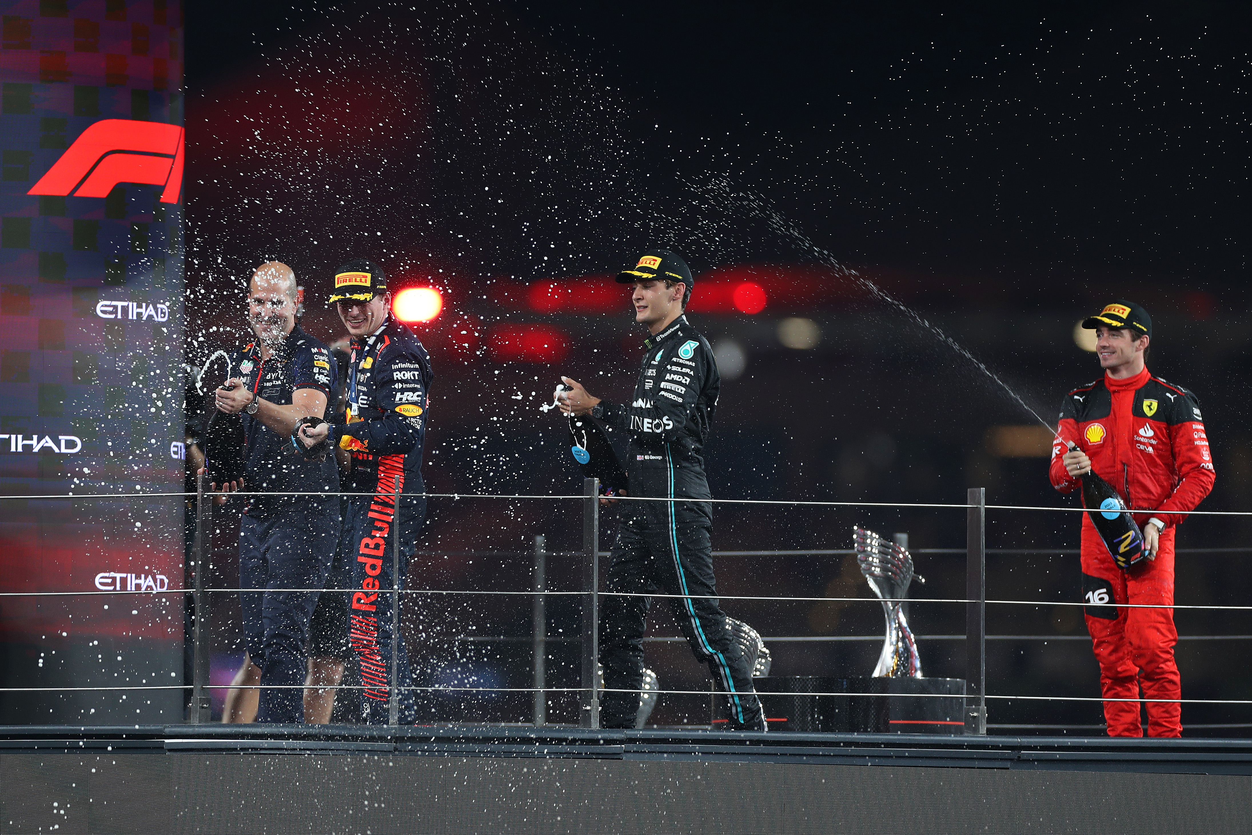 Verstappen gana el GP de Abu Dhabi Mercedes vence a Ferrari | Memo Lira Verstappen gana el GP de Abu Dhabi Mercedes vence a Ferrari