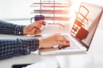 La cultura del apartado o “precompra”: ¿solución o problemas?