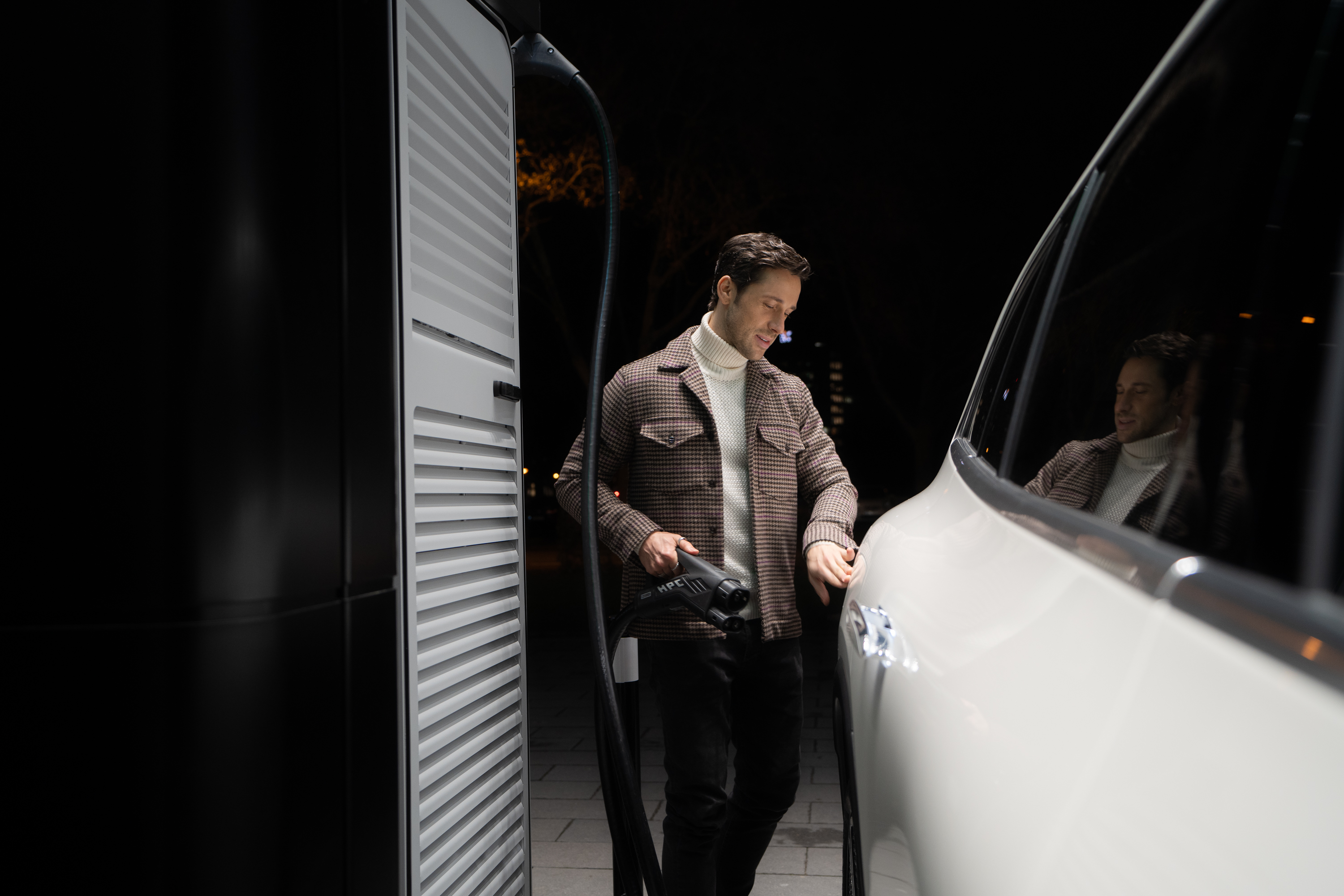 Cargador MercedesBenz | Memo Lira Cargador Mercedes Benz