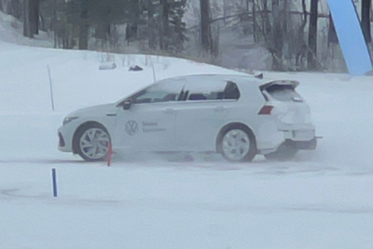 VW Driving Experience | Memo Lira Volkswagen y el hielo 50 años de Golf