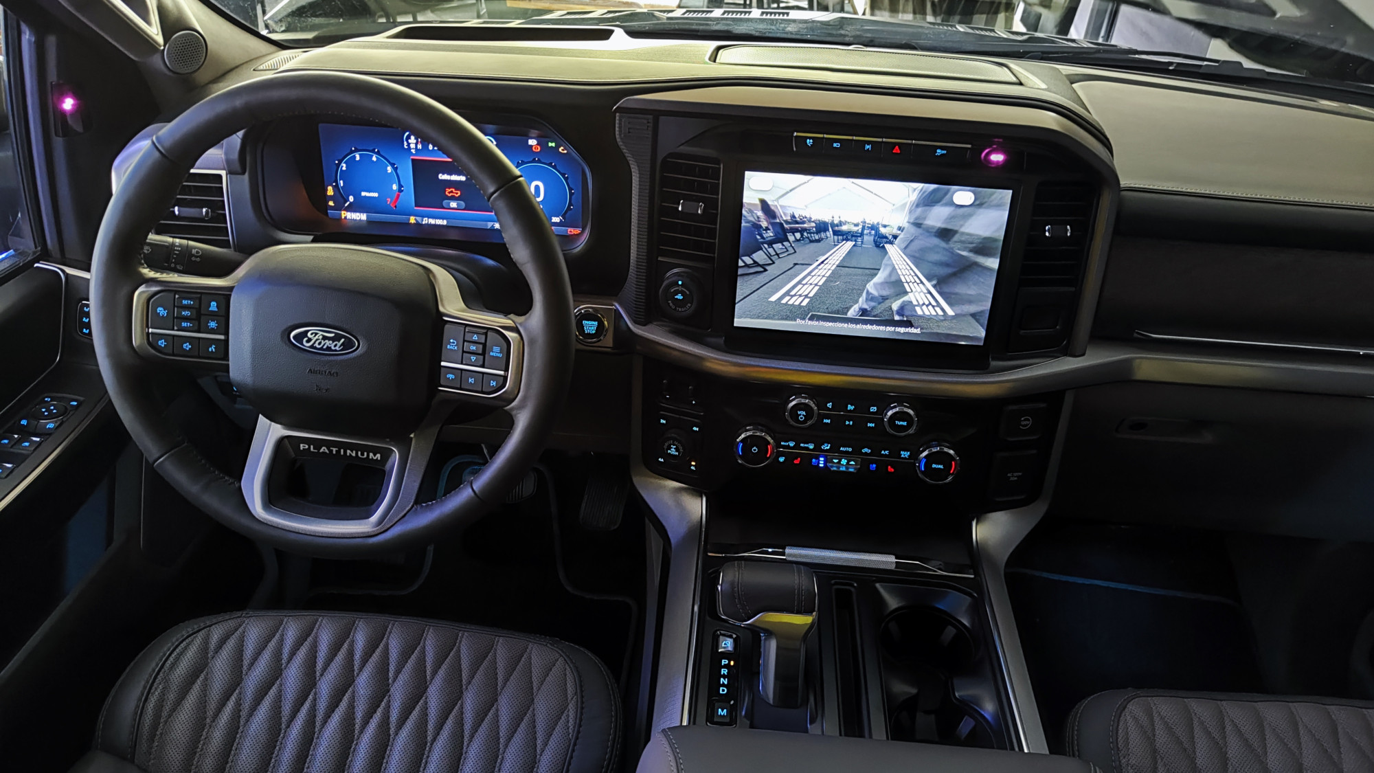 Interior Ford Lobo 2024 | Memo Lira Interior Ford Lobo 2024