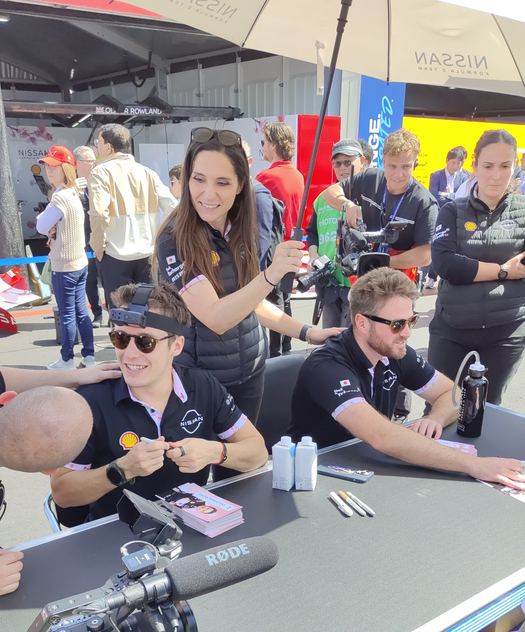 Oliver Rowland y Sacha Fenestraz del equipo Nissan