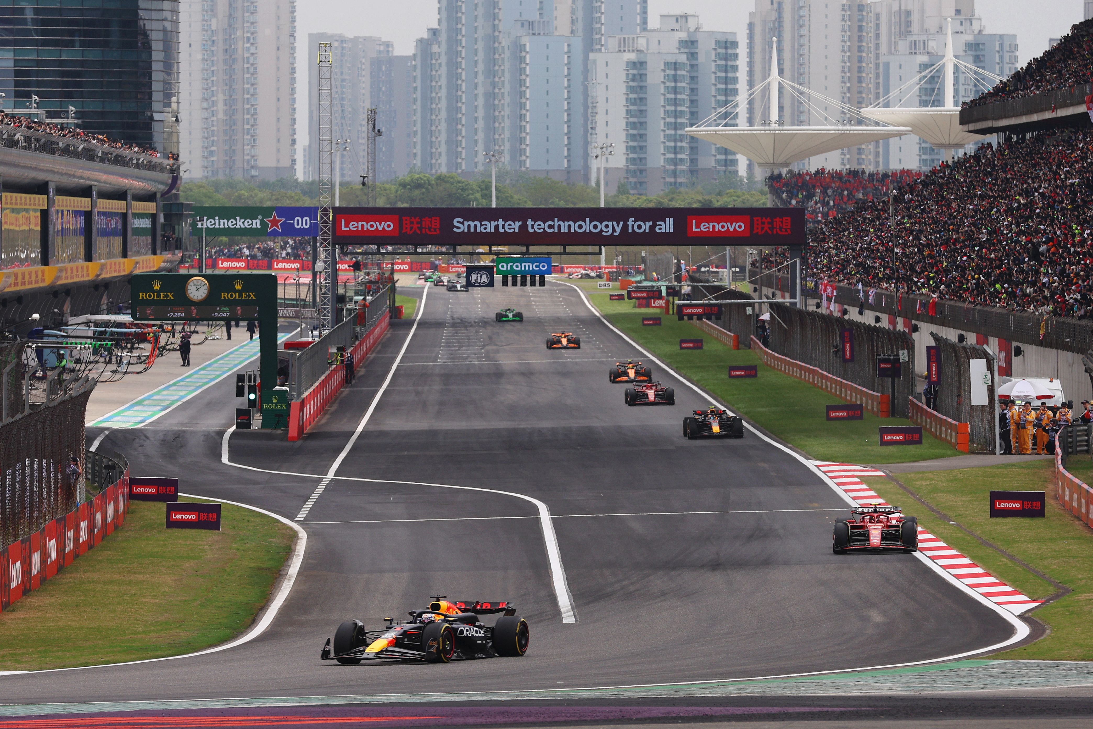 Verstappen gana el Sprint en China