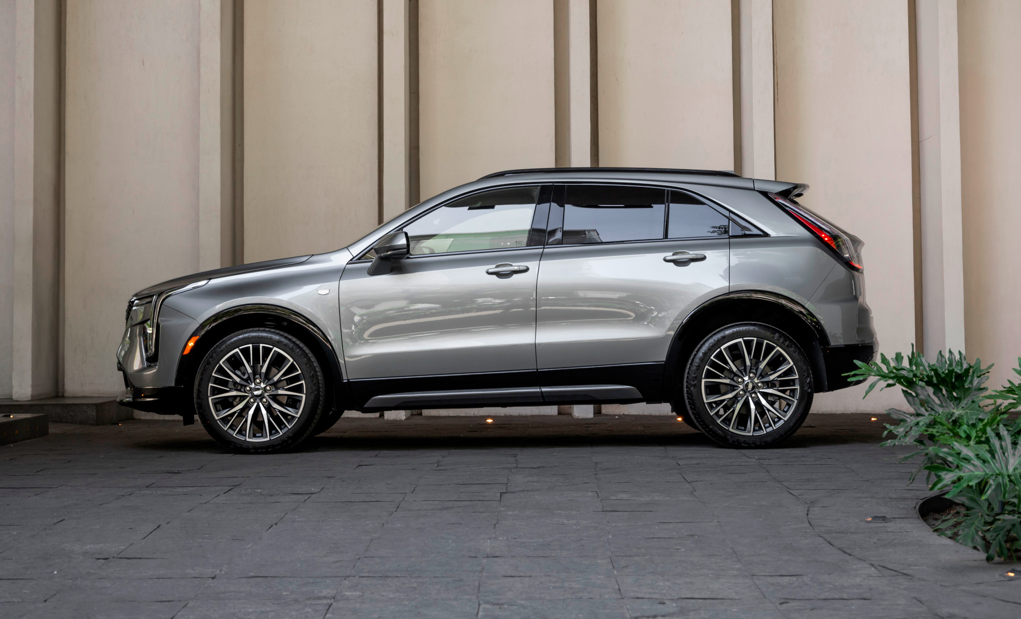 Cadillac XT4 2024 2 | Memo Lira