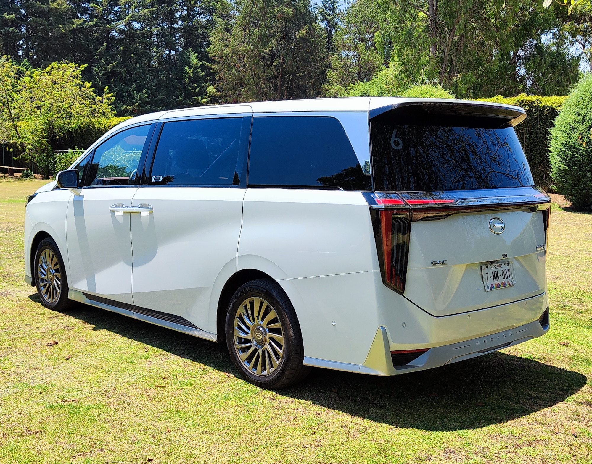 GAC Motor GN8 3 | Memo Lira