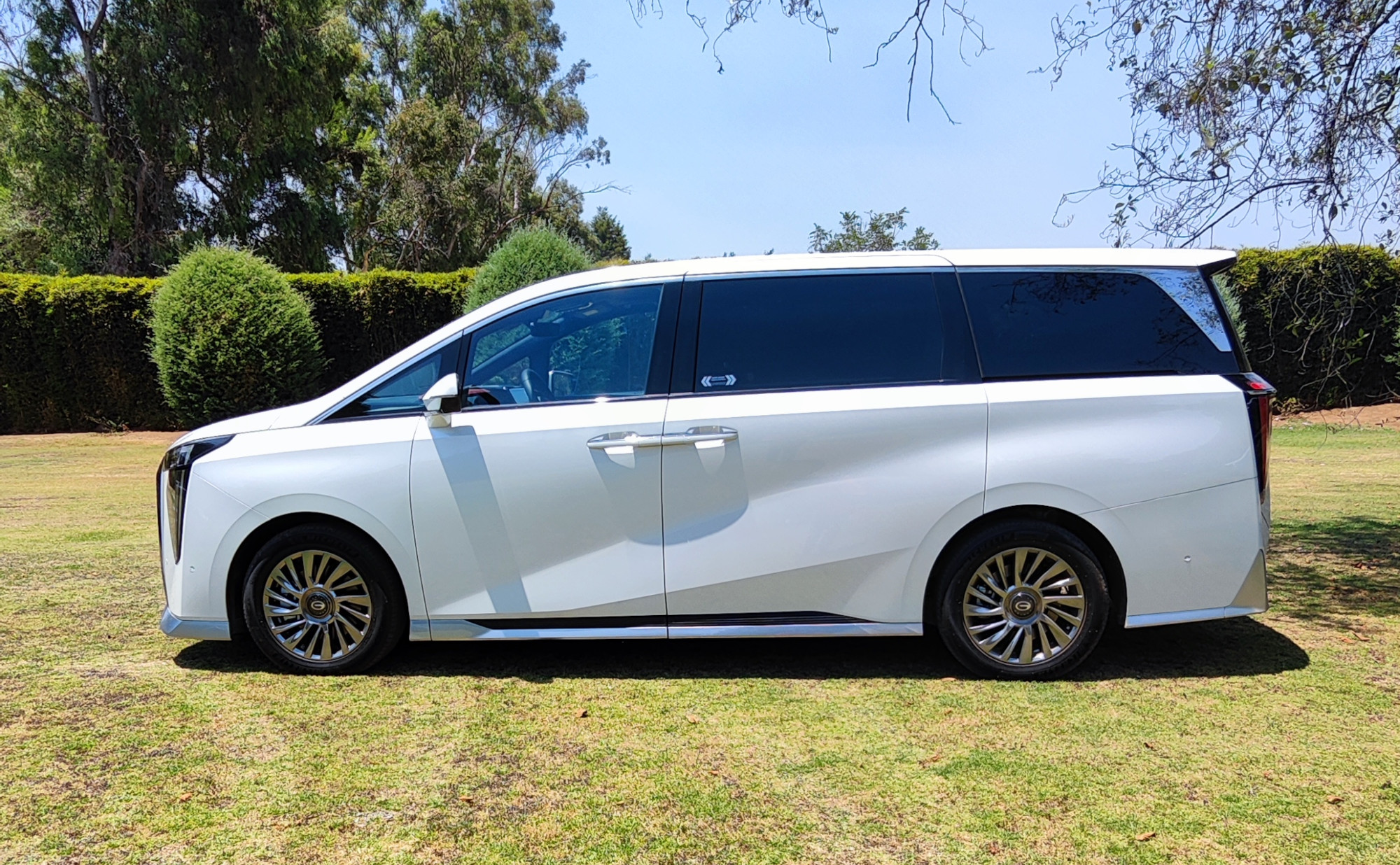 GAC Motor GN8 6 | Memo Lira