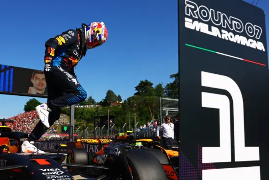 Verstappen iguala a Senna con una pole histórica en Imola