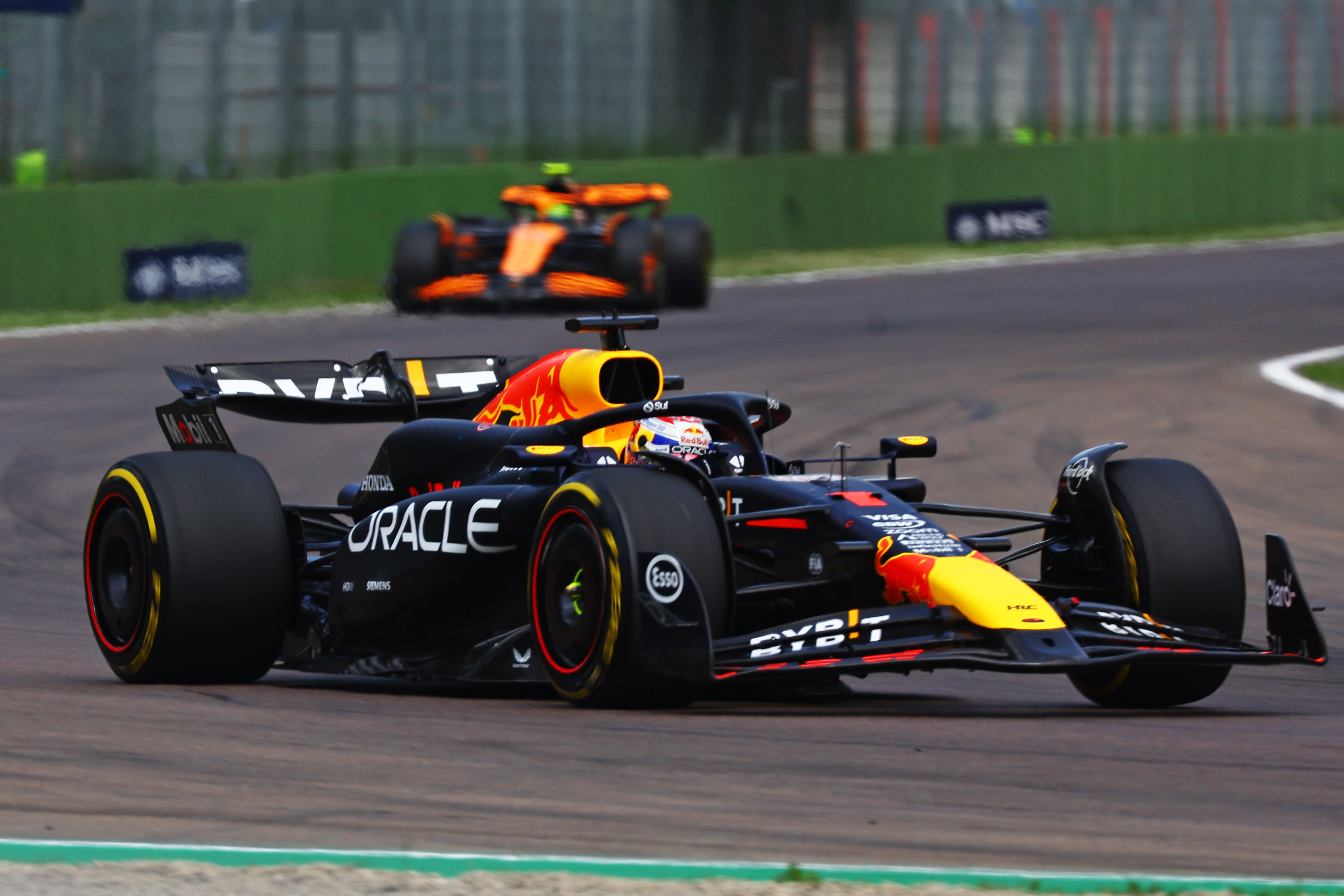 Verstappen logra la victoria en Imola Norris segundo