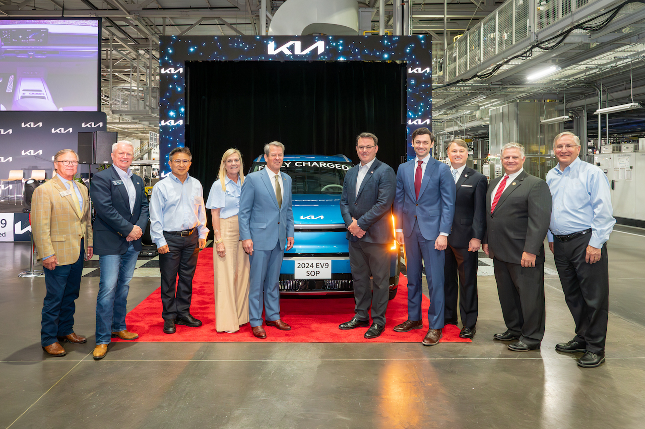 Kia ha anunciado el arranque de la producción del nuevo EV9 en sus instalaciones en West Point, Georgia.
