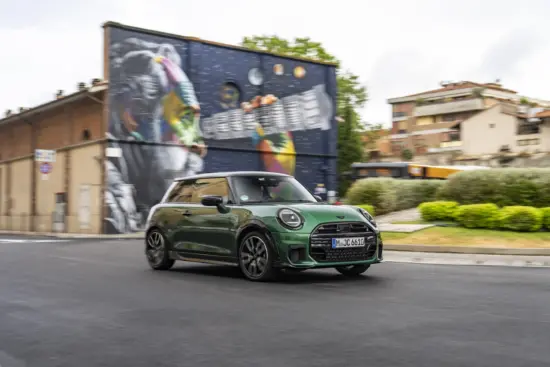 MINI Cooper S con paquete “JCW Trim”,
