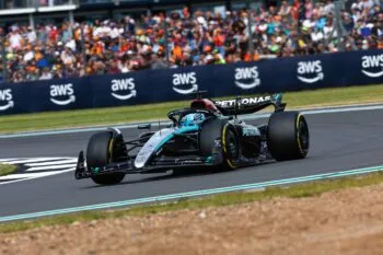 Russell logra la pole position en el GP de Gran Bretaña, Hamilton segundo