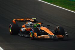 Norris supera a Piastri y McLaren domina la primera fila del GP de Italia