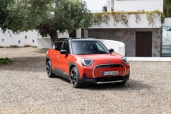 Llega a México el eléctrico MINI Aceman