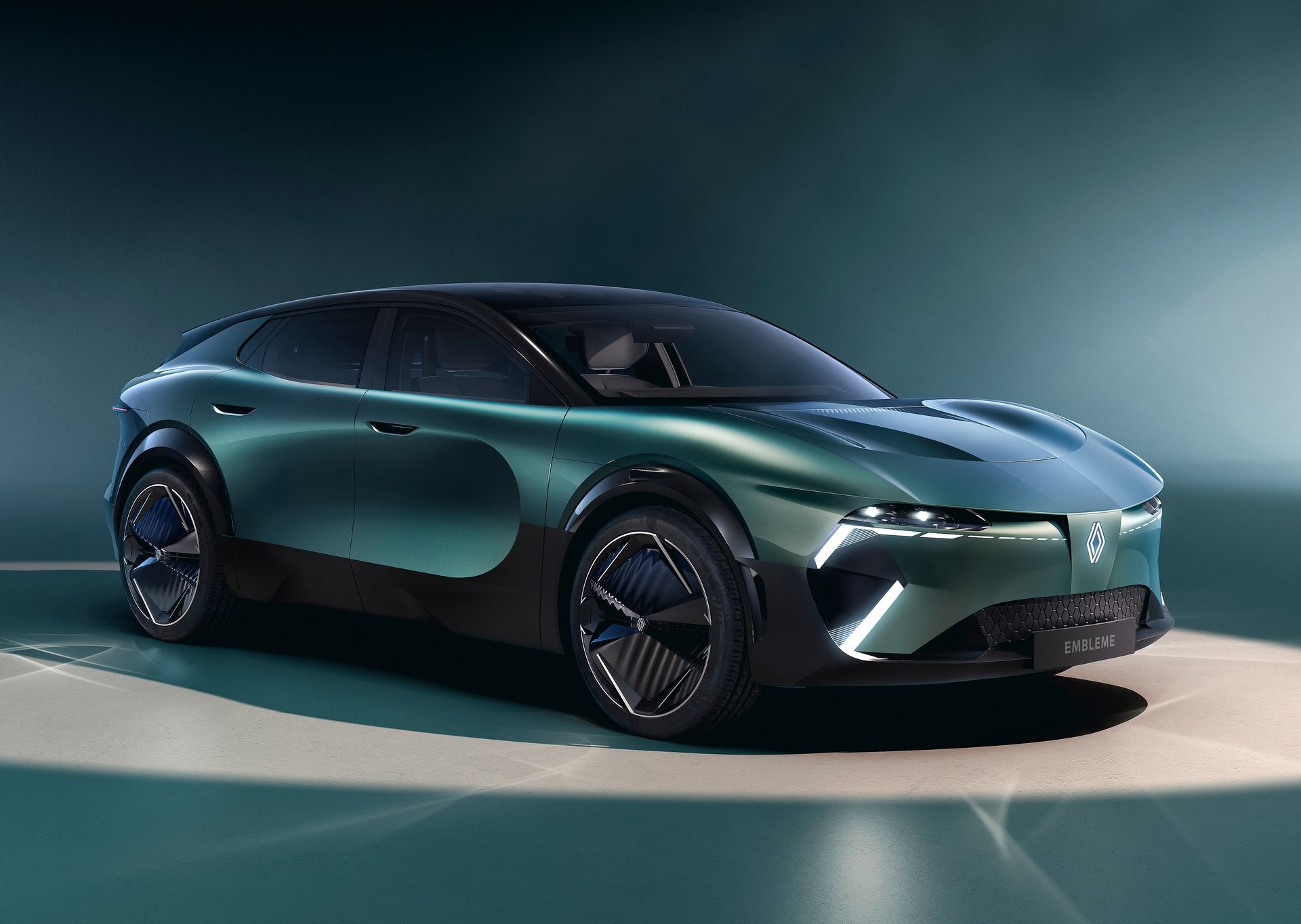 Renault Emblème 2 | Memo Lira