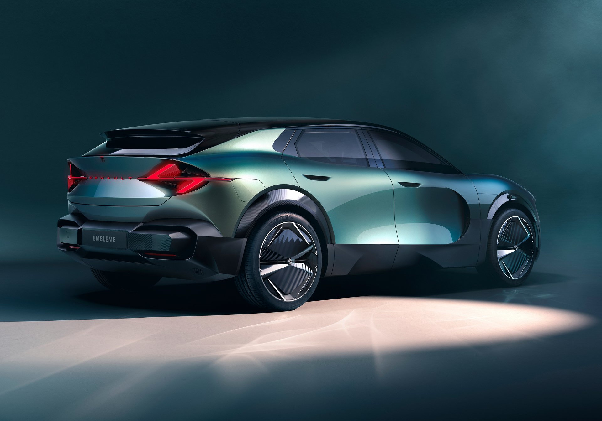 Renault Emblème 3 | Memo Lira